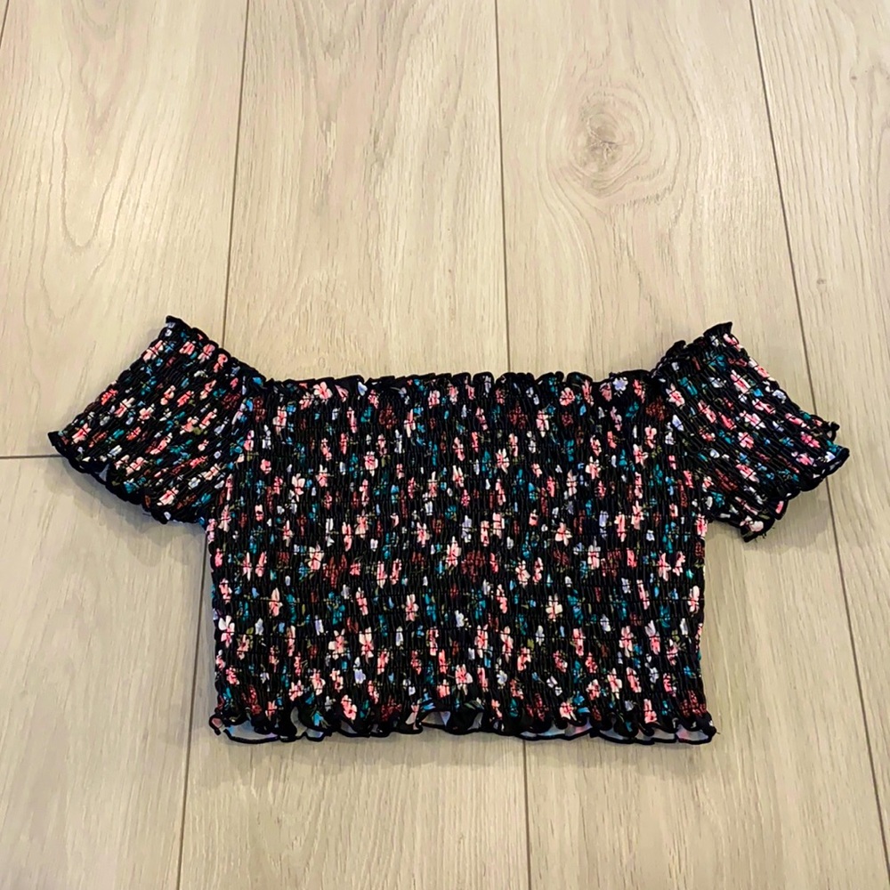NWOT Ardene off the shoulder swim top